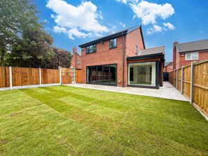 Photo 19- click for photo gallery